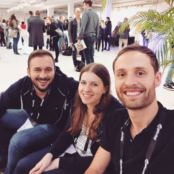 Thomas, Julia und Mattias vom Seobility-Team auf der SEOkomm 2018.