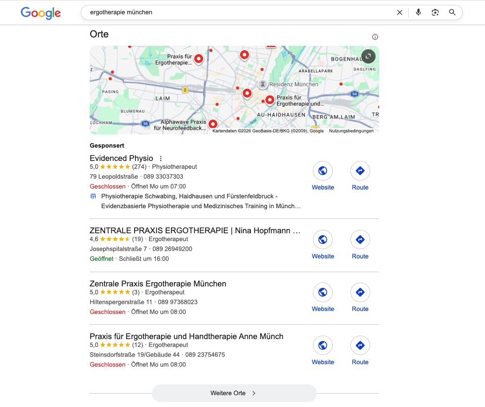 Google-Suchergebnisse für Ergotherapie München mit einer Kartendarstellung und vier gelisteten Praxen mit Bewertungen und Kontaktinformationen.